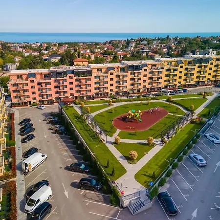 Apartment In Bella With Free Parking