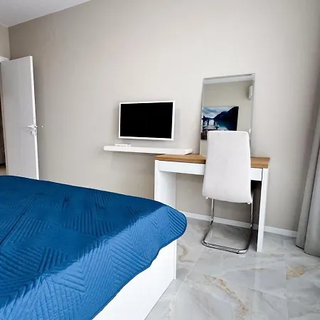 In Bella With Free Parking Apartment *