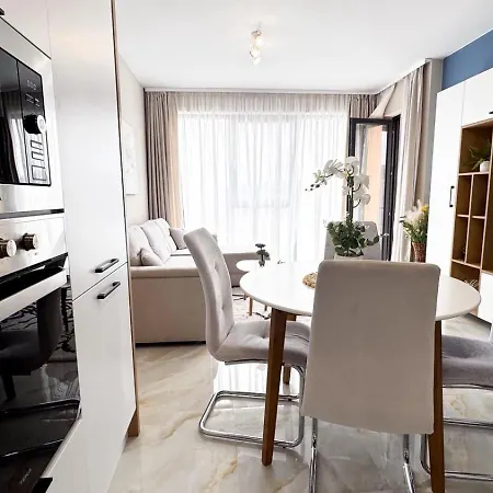 In Bella With Free Parking Apartment Warna