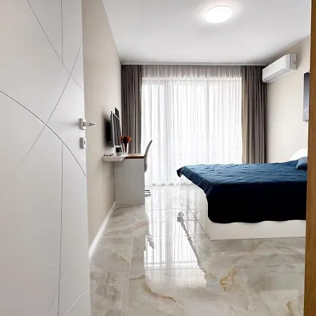 Apartment In Bella With Free Parking *