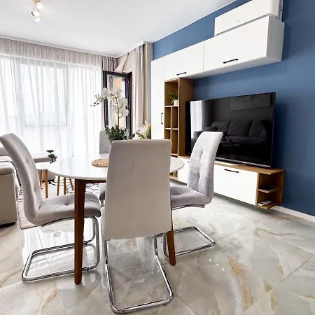 In Bella With Free Parking Apartment *