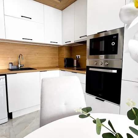 In Bella With Free Parking Apartment *