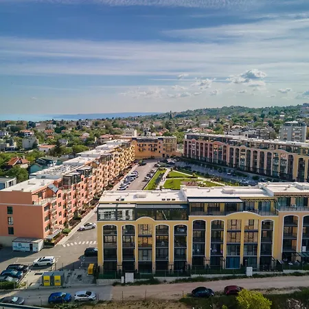 Apartment In Bella With Free Parking